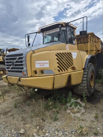 Macara montată pe camion VOLVO A 35 C