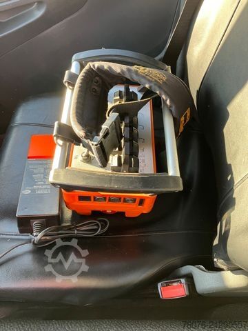 Annan MERCEDES-BENZ Atego 818 K Atlas Kran Funk 2 x AHK Standheizung