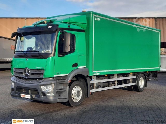 Autocamion cu caroserie tip cutie MERCEDES-BENZ 1824 L ACTROS Koffer 7,35 m mit Tür + LBW 2t