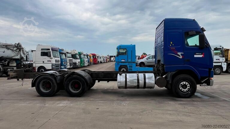 Podwozie z kabiną Volvo FH 12 - 460 (LAMES / STEEL SUSPENSION / 6X4 / 2...