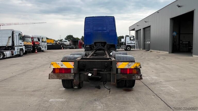 Podwozie z kabiną Volvo FH 12 - 460 (LAMES / STEEL SUSPENSION / 6X4 / 2...