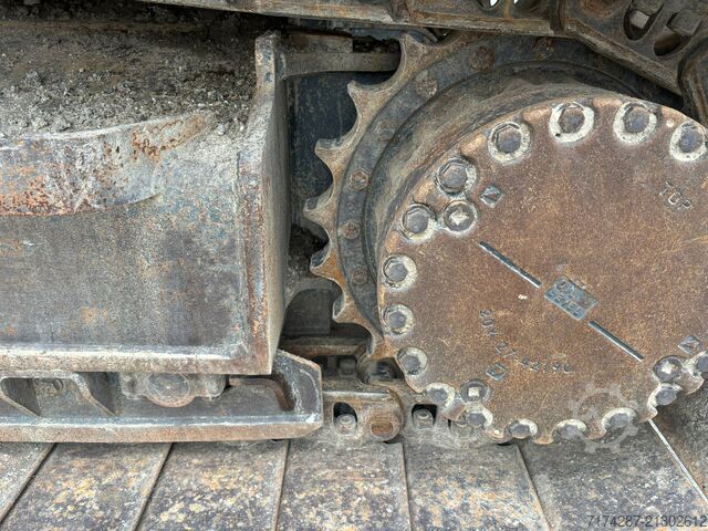 Raupenbagger Komatsu PC240NLC-11