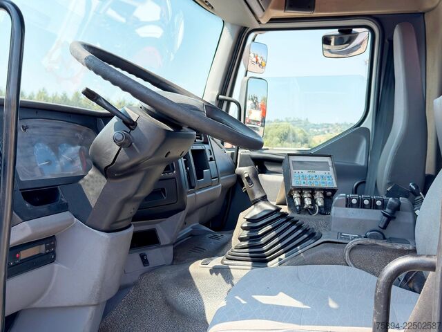 Kroghejselastbil RENAULT KERAX 370 DCI * ABROLLKIPPER 4,85 m * KRAN * 6x4