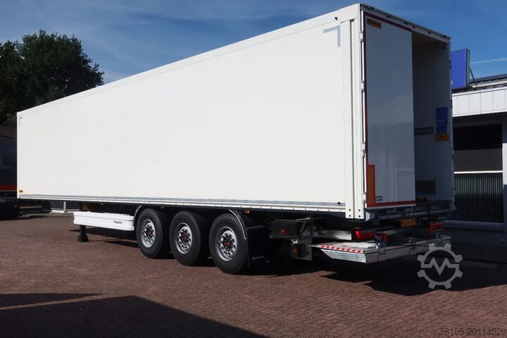 Koffer Wielton 3 Asser. Gesloten met Dhollandia klep 2500 kg L...