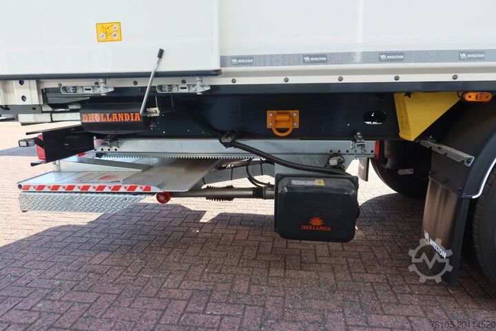 Koffer Wielton 3 Asser. Gesloten met Dhollandia klep 2500 kg L...