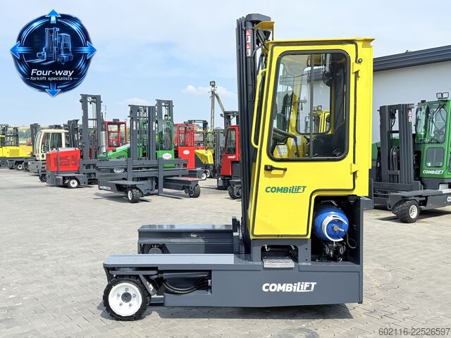 Wózek widłowy czterokierunkowy Combilift C3000 GAS TRIPLEX 6400 ONLY 953H CABIN