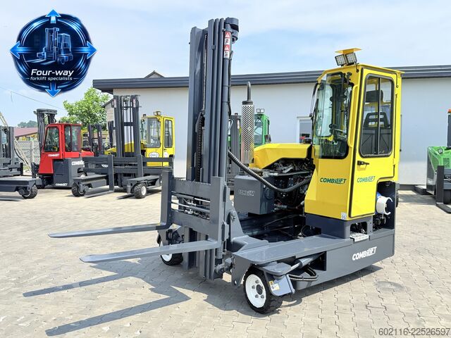 Wózek widłowy czterokierunkowy Combilift C3000 GAS TRIPLEX 6400 ONLY 953H CABIN