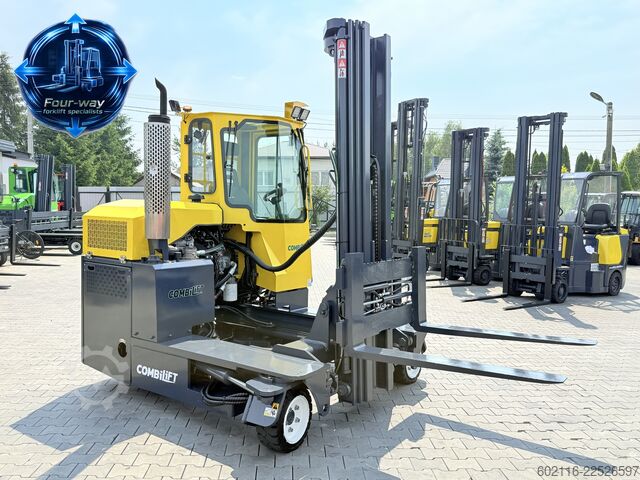Wózek widłowy czterokierunkowy Combilift C3000 GAS TRIPLEX 6400 ONLY 953H CABIN