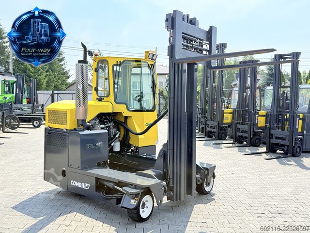 Wózek widłowy czterokierunkowy Combilift C3000 GAS TRIPLEX 6400 ONLY 953H CABIN