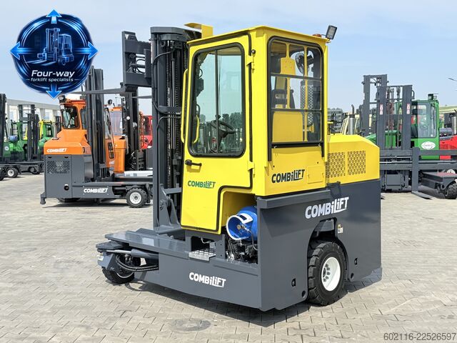 Wózek widłowy czterokierunkowy Combilift C3000 GAS TRIPLEX 6400 ONLY 953H CABIN