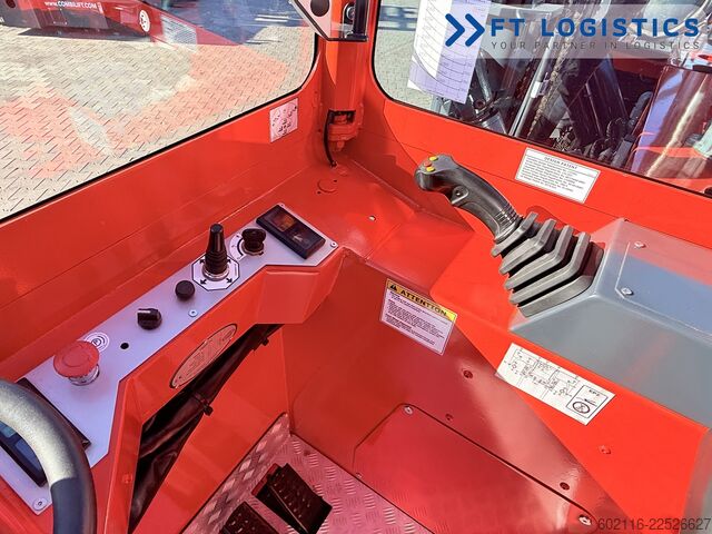 Wózek widłowy czterokierunkowy Combilift C3000GST GAS TRIPLEX 8300 FREE LIFT TOP1