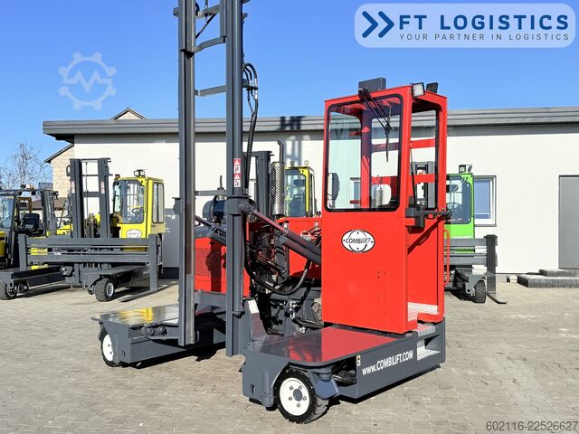 Wózek widłowy czterokierunkowy Combilift C3000GST GAS TRIPLEX 8300 FREE LIFT TOP1