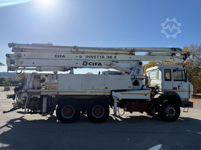 φορτηγό αντλίας σκυροδέματος Iveco Magirus 330