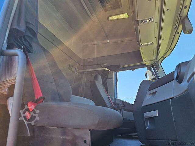  RENAULT T 440 ADR