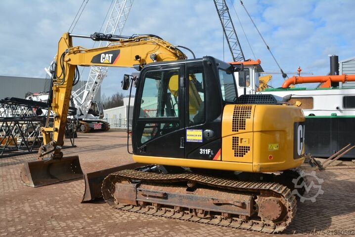 ερπυστριοφόρος εκσκαφέας CAT 311 F LRR    BLADE