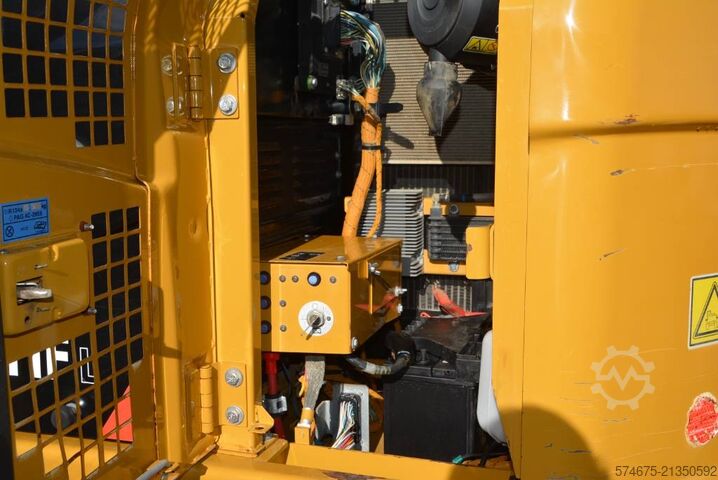 ερπυστριοφόρος εκσκαφέας CAT 311 F LRR    BLADE