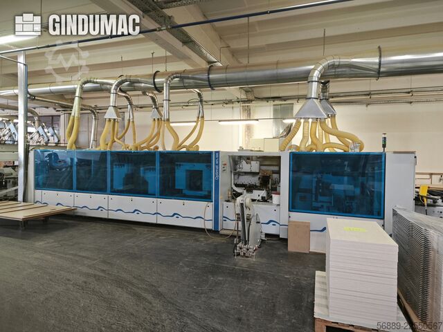 Linha de produção industrial HOMAG WEEKE para processamento de painéis em grandes volumes e aplicaçã HOMAG WEEKE industrial production line for high-volume panel processing and edge-banding