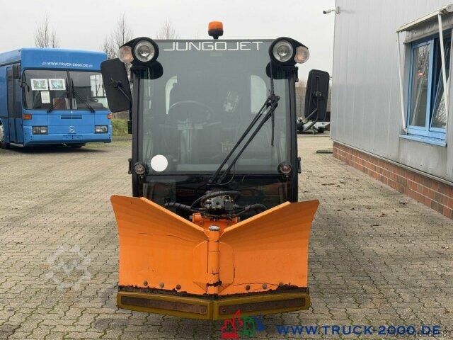 Veegmachine Multicar Nilfisk JungoJet3500 Winterdienst & Kehrmaschine