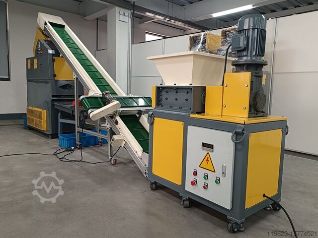 Pelletizing system Pre-shredder/conveyor belt