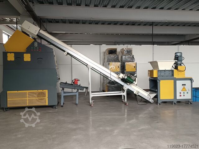 Pelletizing system Pre-shredder/conveyor belt