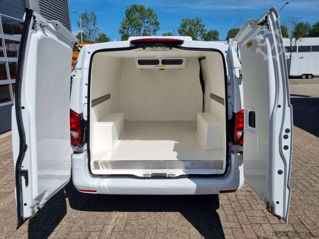 Furgoneta frigorífica Mercedes-Benz Vito 114 CDI Koelwagen Konvekta -5' C ST 230V E...