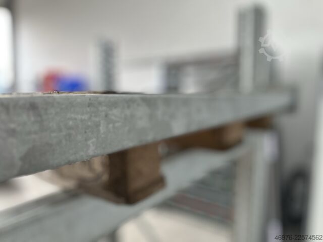 Munkaszélesség: 2700 mm / Profil: 50x50x2 mm Durchschubsicherung für Palettenregale Rechteckrohr Stahl Stahlrohre Regal