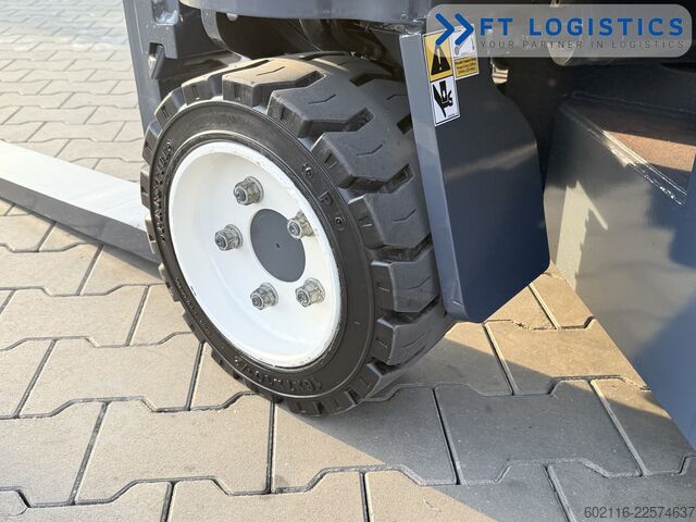 Fyrvägstruck Combilift CB3000 DIESEL FULL CABIN TRIPLEX 6550