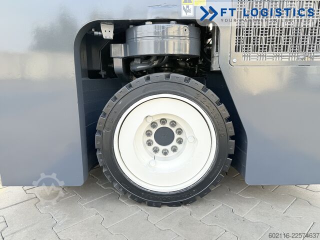 Fyrvägstruck Combilift CB3000 DIESEL FULL CABIN TRIPLEX 6550