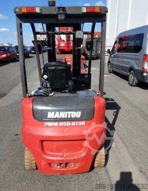 Geländestapler Manitou ME 425 C 2,5 t Elektro