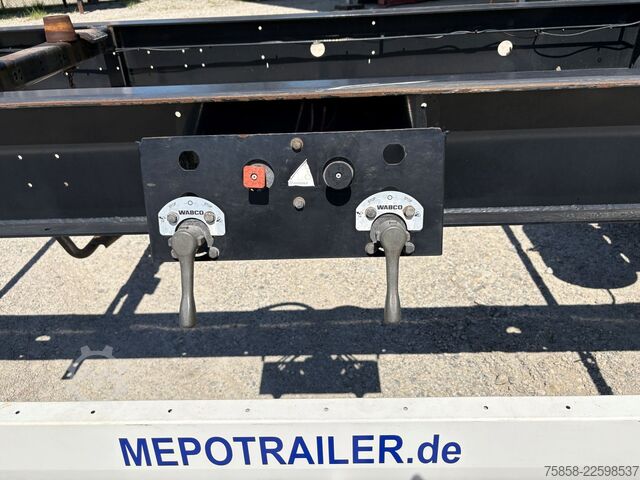 Remolque con chasis intercambiable Krone Maxi BDF Lafette mit Breitreifen 445er