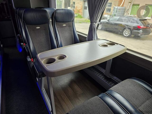 Emeletes autóbusz NEOPLAN Skyliner,81+1+1,Hochdruckkühler neu  ZF Intarder