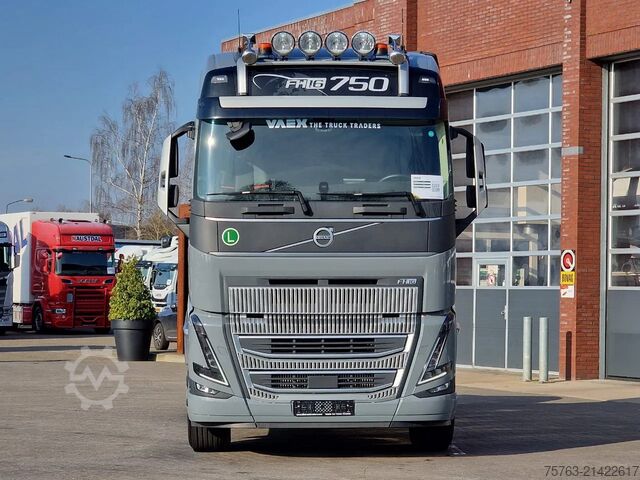 Standard-SZM Volvo FH 16.750 Globetrotter 6x4 - Lift Axle - Retard...