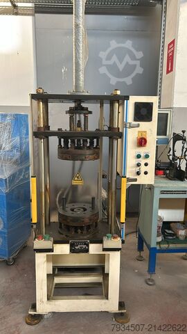 Fertigungsstraße für Elektromotoren Typ 71-90 Changzhou Jinkang precision Coil winding  RX02