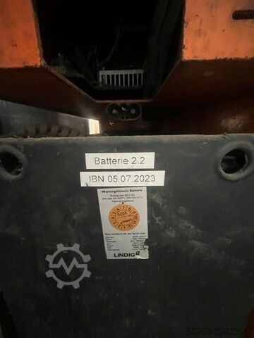 Tvärsittande staplare Hubtex EFP 90/23-So.
