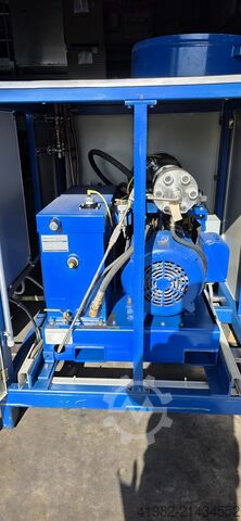 Vodní řezací stroj WATER JET Ingersol Rand OFM 30