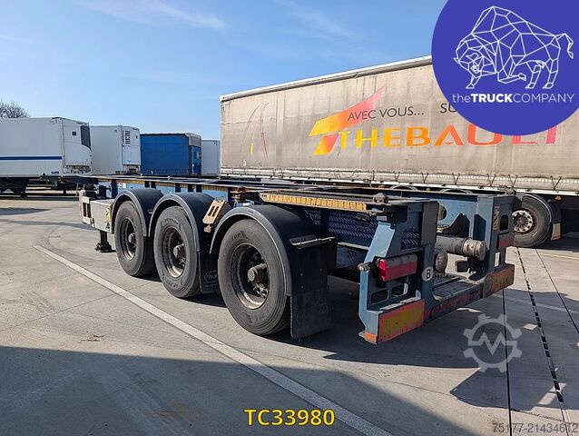 Transporte de contentores Vanhool 30. ADR