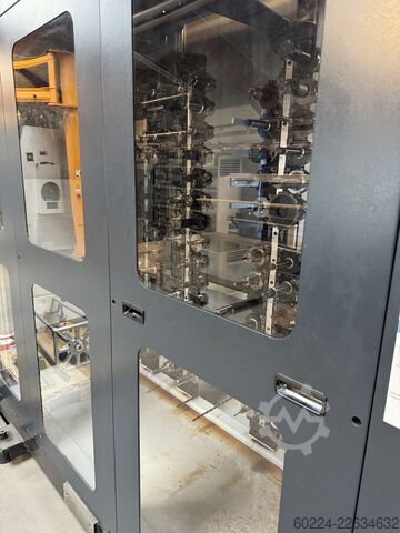 Vízszintes megmunkálóközpont Makino a81