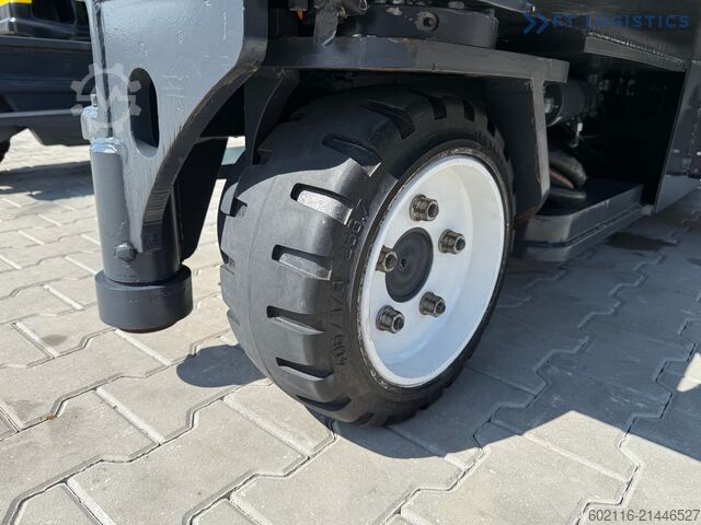 Vierwegvorkheftruck Combilift C5000E / TRIPLEX 8300MM WIDE POSITIONER