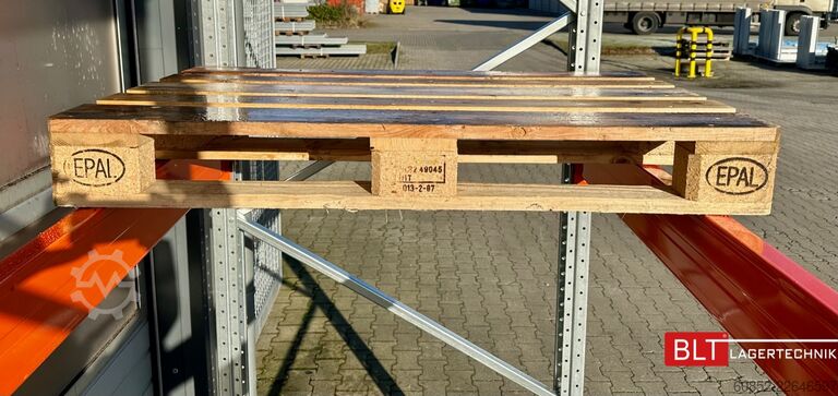 Nagy teherbírású polc ca. 8,4 lfm. Palettenregal H: 500 cm Fachlast : 4500 kg , Schwerlastregal
