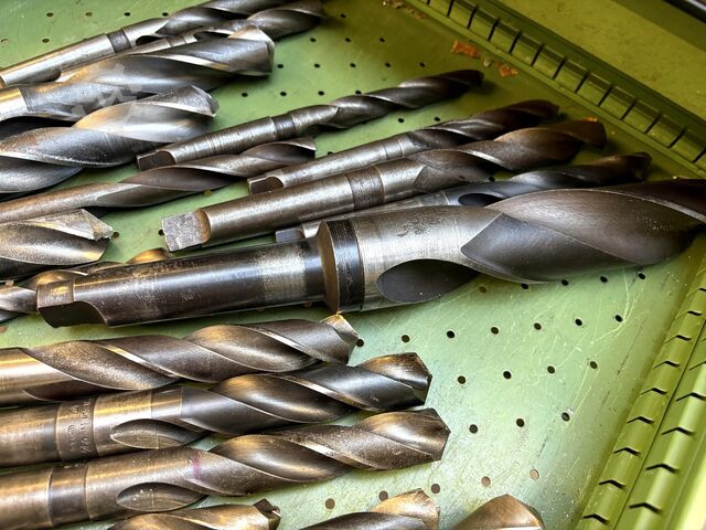 Werkstattwagen mit Inhalt nan nan