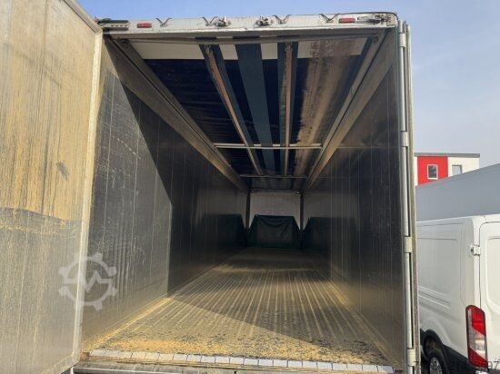 Semiremorcă cu podea mobilă KRAKER 3-ACHS SCHUBBODENAUFLIEGER CF-Z