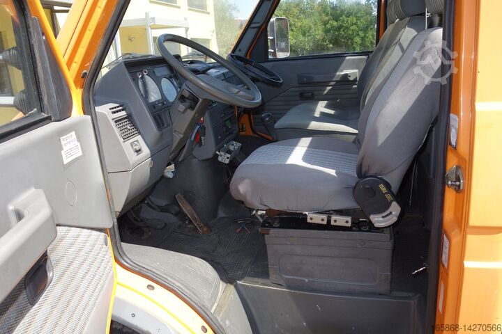 Frez do asfaltu Iveco Iveco Turbo Daily 49-10 Markiermaschine Roadmarking Graco Hofmann