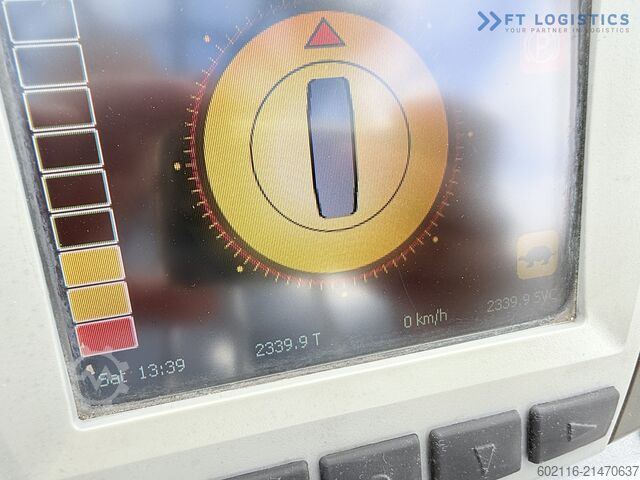 Négyirányú targoncát COMBILIFT CBE2500 TRIPLEX 5500 FORK POSITIONER