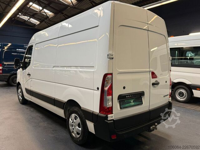 Bestelwagen RENAULT Master Kasten L2H2 Klima Tempomat R-CAM AHK 2,5T