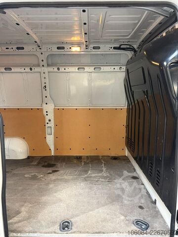 Bestelwagen RENAULT Master Kasten L2H2 Klima Tempomat R-CAM AHK 2,5T