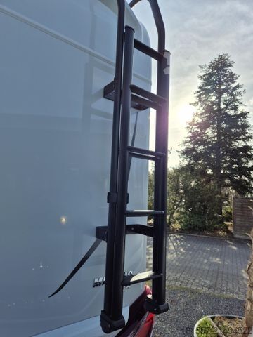 Félintegrált lakóautó HYMER/ERIBA ML-T 580 190 PS / AHK abnehmbar / Allrad / 4,1 t