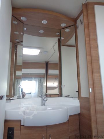 Lakókocsi HOBBY de luxe 560 KMFe *Markise*Vorzelt*