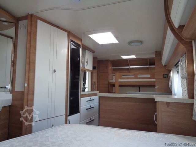 Lakókocsi HOBBY de luxe 560 KMFe *Markise*Vorzelt*