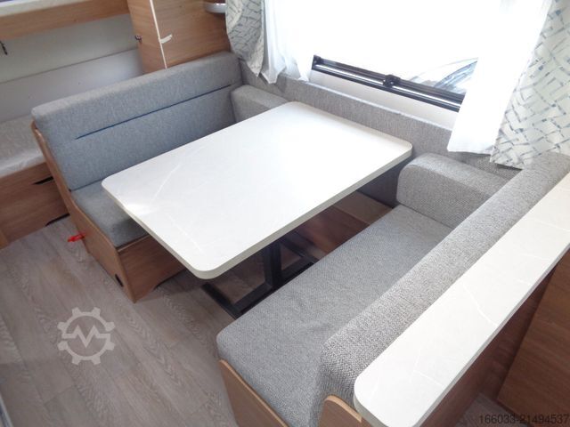 Lakókocsi HOBBY de luxe 560 KMFe *Markise*Vorzelt*