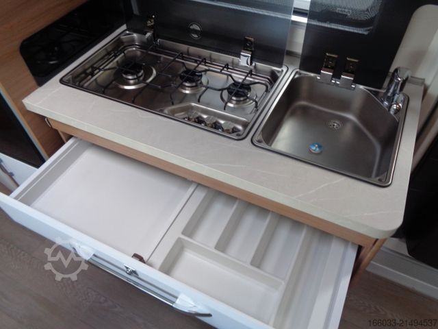 Lakókocsi HOBBY de luxe 560 KMFe *Markise*Vorzelt*